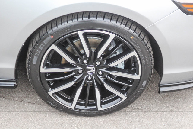 Used 2023 Honda Accord Touring image 12