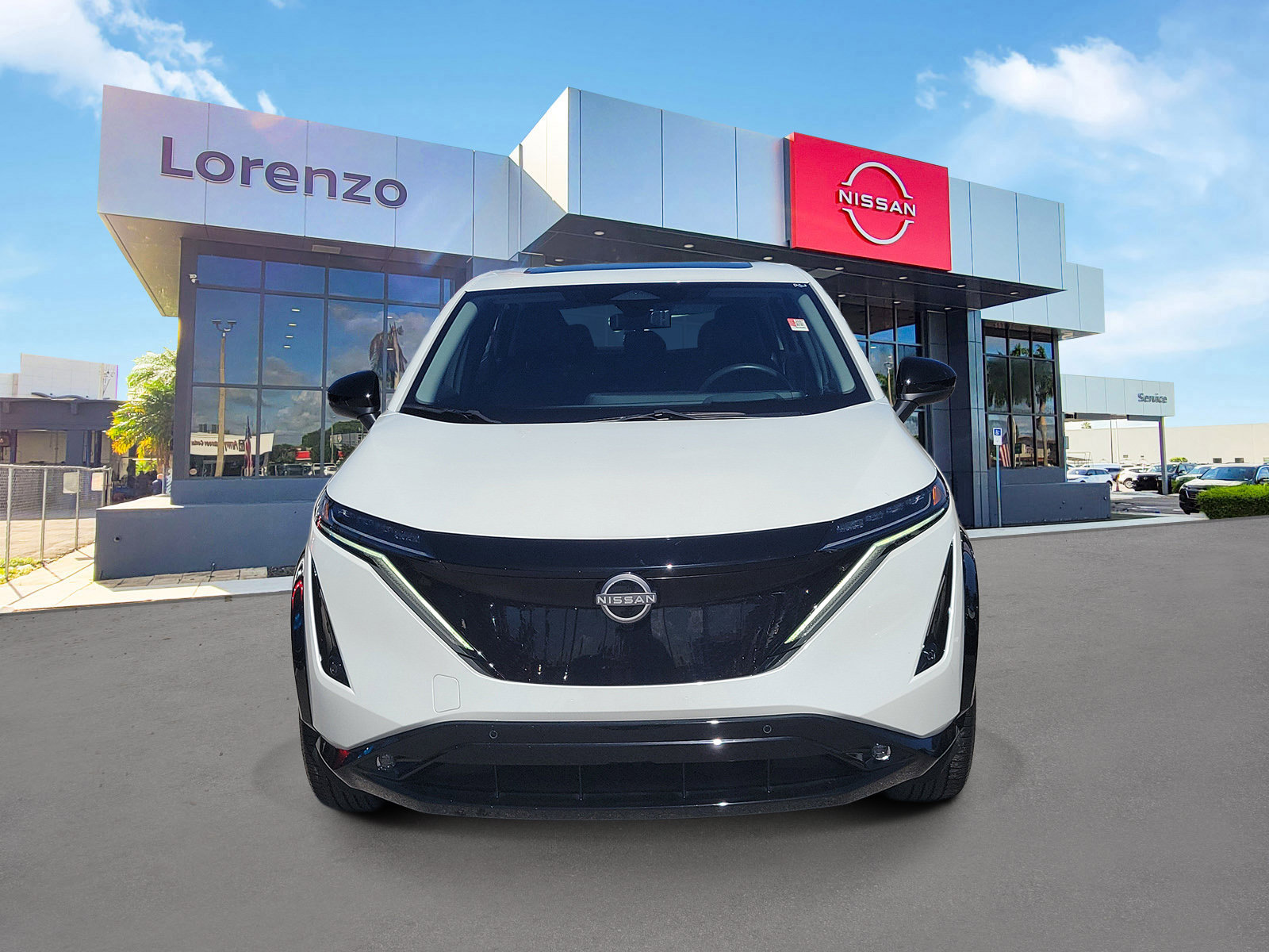 Used 2024 Nissan Ariya AWD image 2