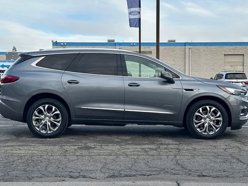 Used 2021 Buick Enclave Avenir w/ Avenir Technology Package image 9