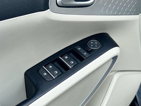 Certified 2022 Kia Soul LX w/ Technology Package FWD image 21