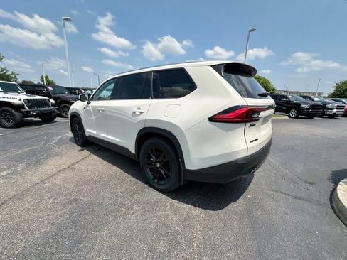 Used 2024 Toyota Grand Highlander AWD Hybrid image 12
