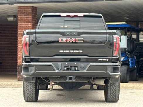 Used 2024 GMC Sierra 2500 AT4 w/ AT4 Premium Plus Package image 6