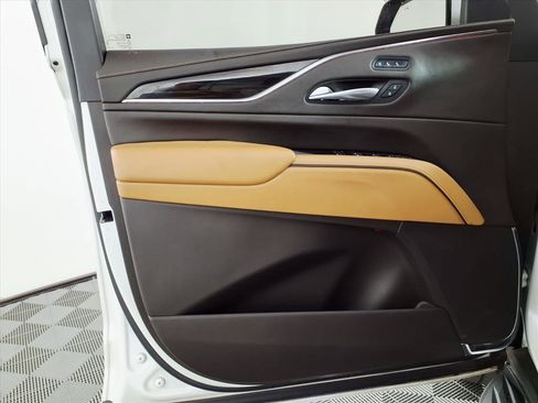 Used 2021 Cadillac Escalade Sport w/ Driver Assist Tech Package image 17