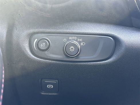 Used 2024 Chevrolet Blazer RS w/ Enhanced Convenience Package image 23