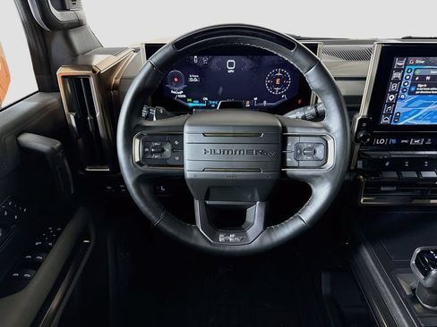 Used 2024 GMC Hummer EV 2X w/ Extreme Off-Road Package AWD/4WD image 11