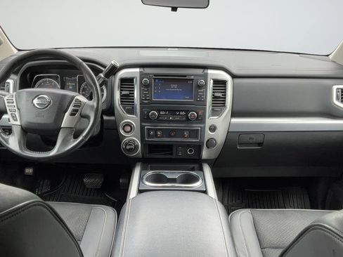 Used 2017 Nissan Titan PRO-4X AWD/4WD image 12