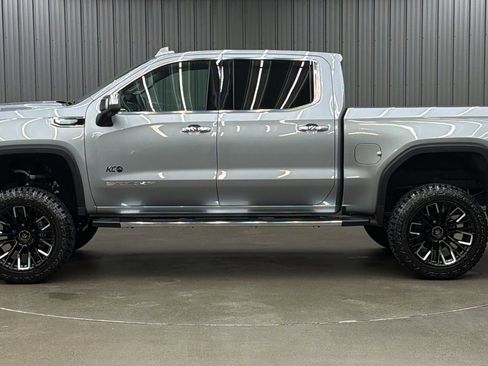 Used 2026 GMC Sierra 1500 SLT AWD/4WD image 2