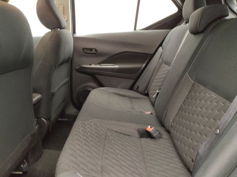 Used 2021 Nissan Kicks S FWD image 18