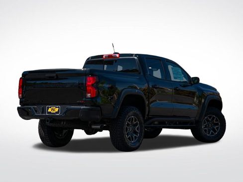 New 2026 Chevrolet Colorado ZR2 w/ Technology Package AWD/4WD image 8