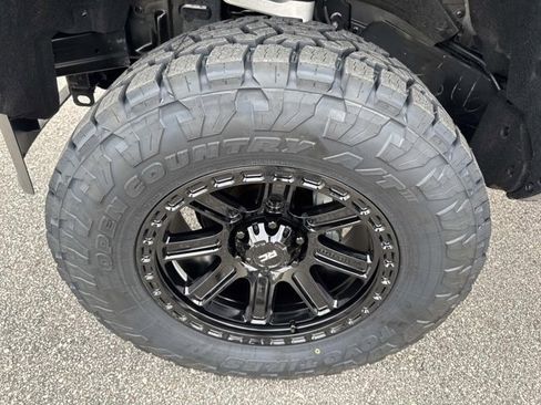 Certified 2024 Toyota Tacoma SR5 image 30