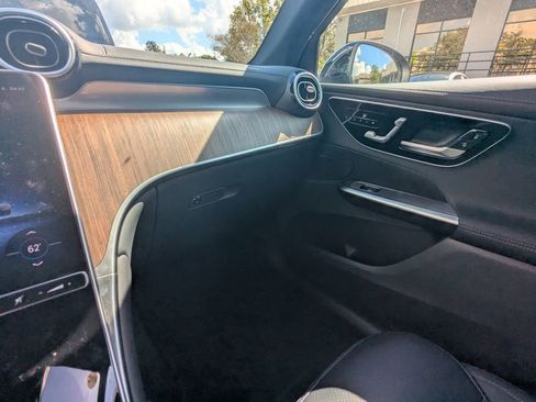 Certified 2024 Mercedes-Benz GLC 300 4MATIC image 4