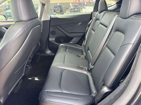 Used 2024 Tesla Model Y Long Range AWD/4WD image 11