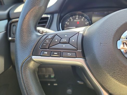 Used 2020 Nissan Rogue Sport S image 24