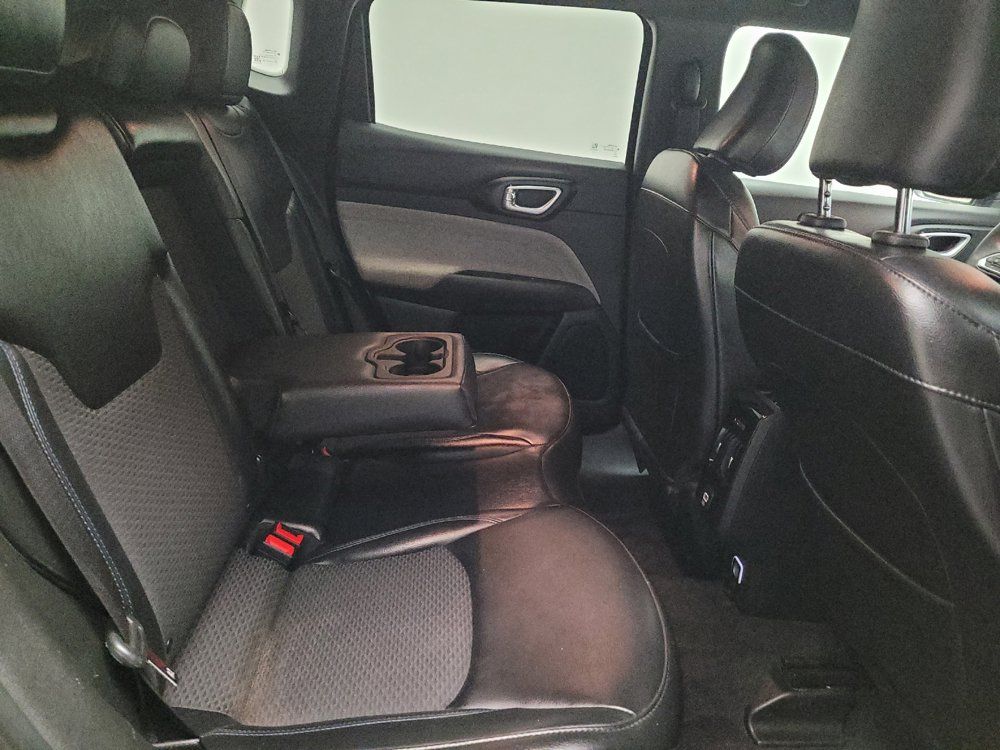 Used 2023 Jeep Compass Latitude AWD/4WD image 19