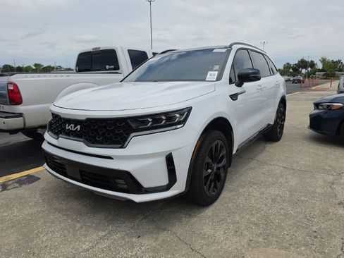Certified 2023 Kia Sorento SX FWD image 4