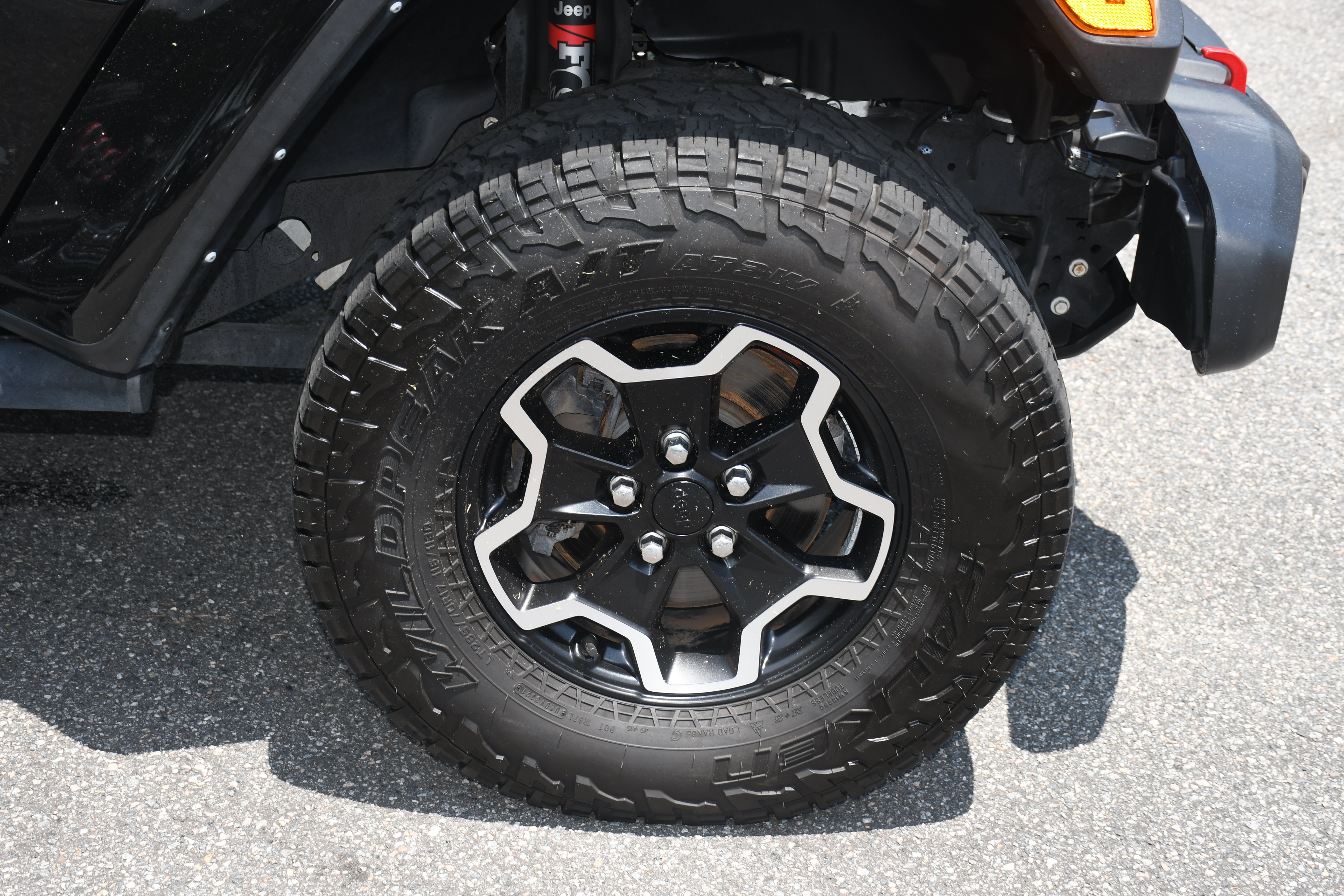 Used 2022 Jeep Gladiator Rubicon w/ Cold Weather Group AWD/4WD image 21