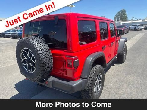 Certified 2025 Jeep Wrangler Unlimited Rubicon w/ Convenience Group AWD/4WD image 6