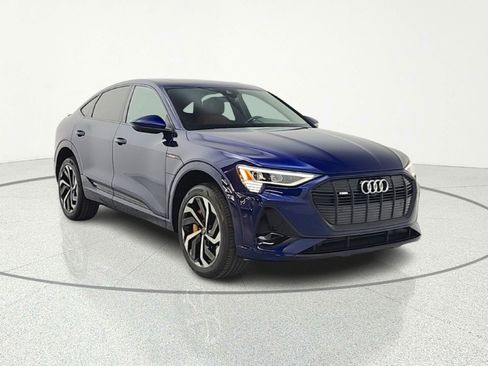 Used 2023 Audi e-tron Premium Plus w/ Premium Plus Package image 7