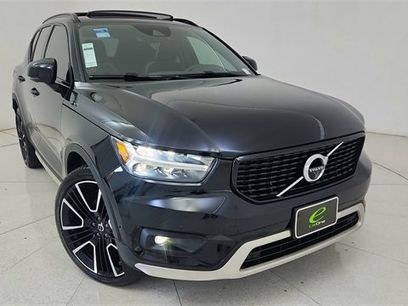 Used 2021 Volvo XC40 T5 R-Design