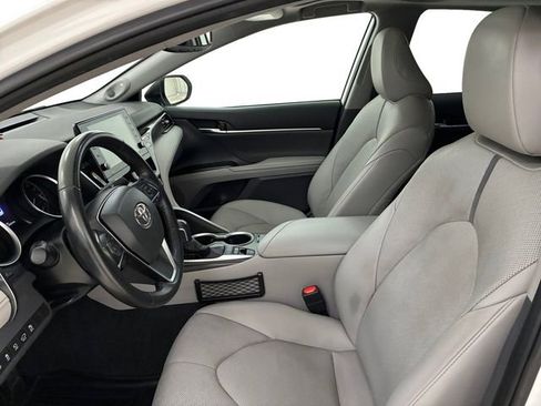 Used 2022 Toyota Camry XLE w/ Navigation Upgrade Package FWD image 12