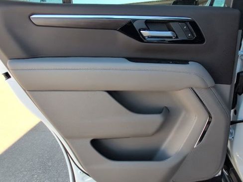 New 2026 Chevrolet Tahoe LS image 10