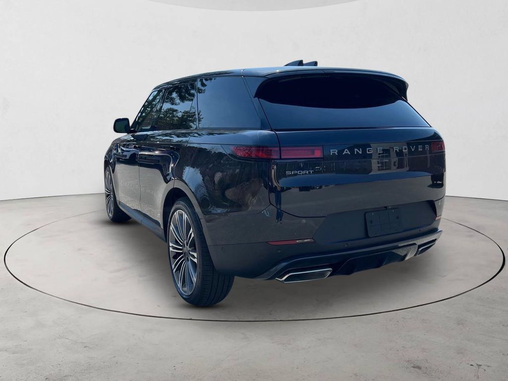 New 2026 Land Rover Range Rover Sport SE AWD/4WD image 3