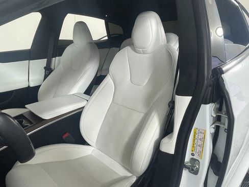 Used 2023 Tesla Model S Standard Range image 25