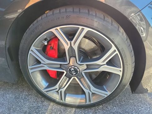 Used 2020 Kia Stinger GT RWD image 5