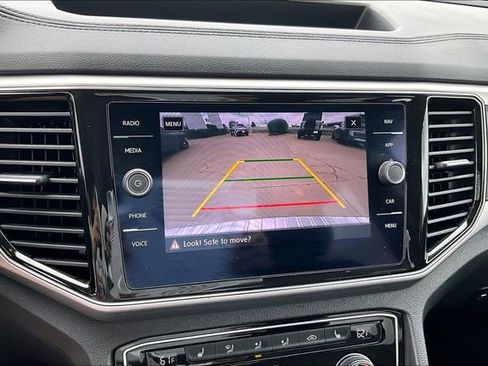 Used 2019 Volkswagen Atlas SEL FWD image 23