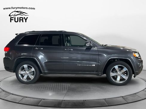 Used 2016 Jeep Grand Cherokee Overland w/ Advanced Technology Group AWD/4WD image 2