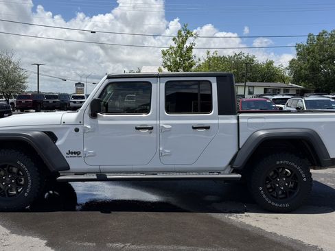 Used 2022 Jeep Gladiator Sport w/ Trailer Tow Package AWD/4WD image 8