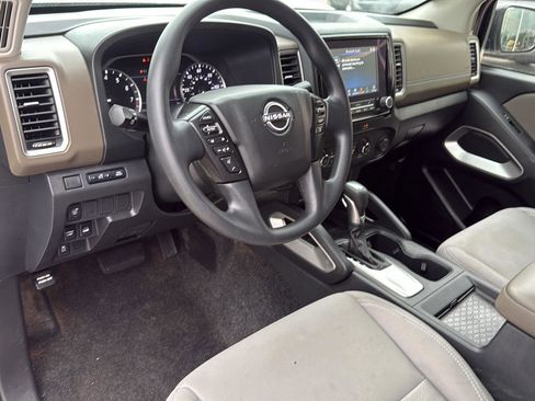 Used 2023 Nissan Frontier SV w/ Technology Package image 14
