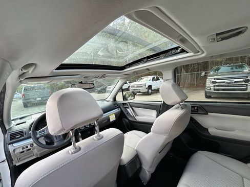 Used 2014 Subaru Forester 2.5i Premium AWD/4WD image 12