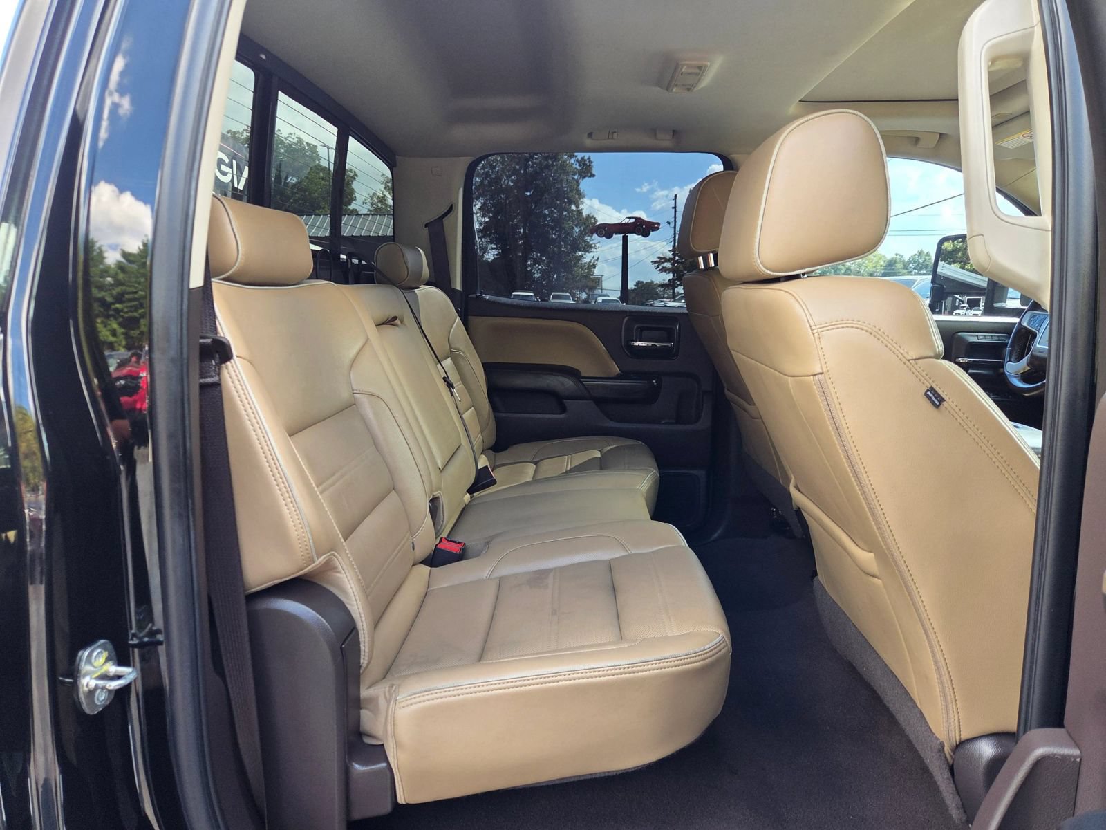 Used 2019 GMC Sierra 3500 Denali w/ Duramax Plus Package AWD/4WD image 17