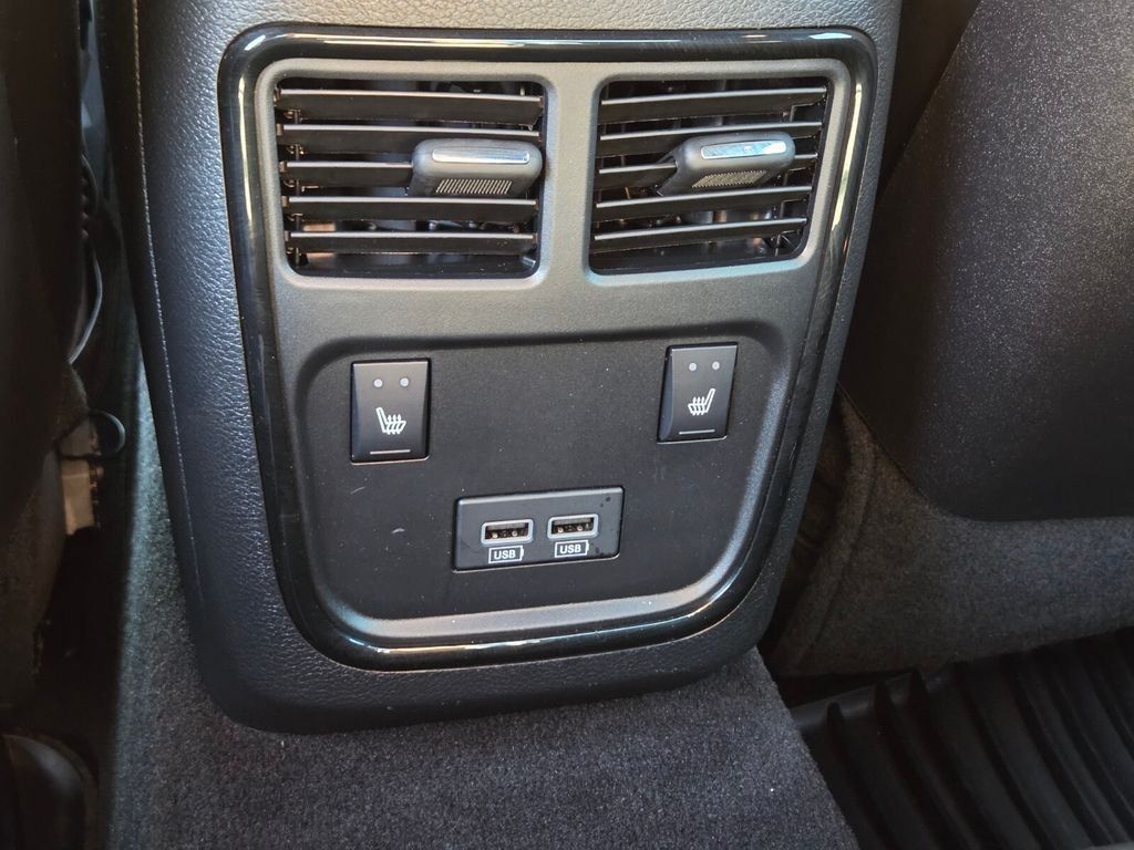 Used 2023 Chrysler 300 S w/ Comfort Group RWD image 16