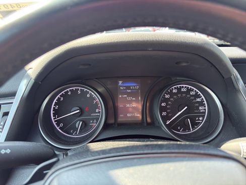 Used 2023 Toyota Camry SE image 14