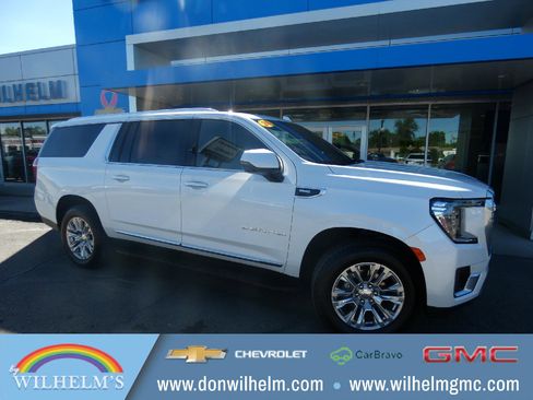 Used 2024 GMC Yukon XL Denali AWD/4WD image 1