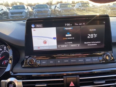 Certified 2021 Kia Seltos SX w/ SX Sunroof Package image 17