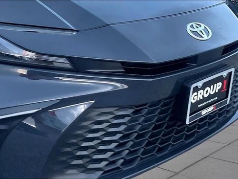 Used 2025 Toyota Camry SE w/ Convenience Package FWD image 30