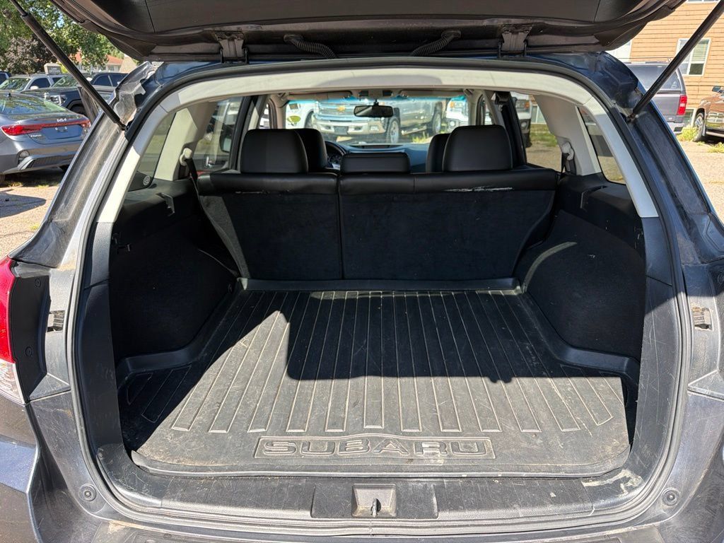 Used 2011 Subaru Outback 2.5i Limited w/ PWR Moonroof Pkg AWD/4WD image 20