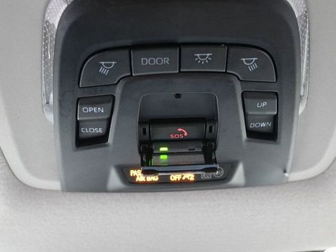 Certified 2023 Toyota Corolla Cross LE image 34