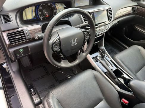 Used 2017 Honda Accord EX-L image 4