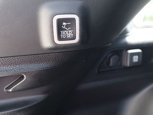 Used 2024 Jeep Grand Cherokee Altitude RWD image 18