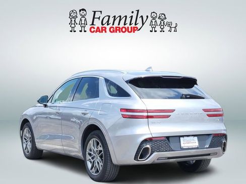 Used 2024 Genesis GV70 2.5T w/ Select Package AWD/4WD image 3