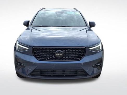 New 2026 Volvo XC40 B5 Ultra w/ Protection Package Premier image 2