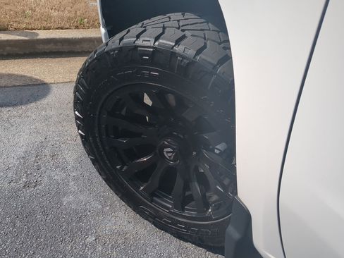 Used 2022 Chevrolet Silverado 1500 RST w/ Z71 Off-Road Package image 9