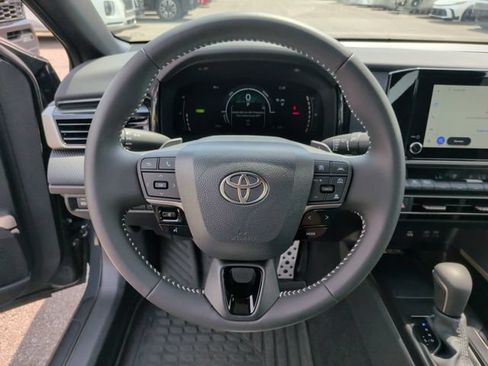 Used 2026 Toyota Camry SE FWD image 13