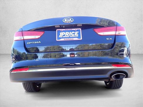 Used 2017 Kia Optima EX w/ Premium Package FWD image 3