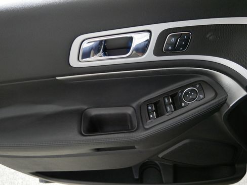 Used 2015 Ford Explorer Sport w/ Equipment Group 401A AWD/4WD image 19