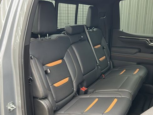 Used 2025 GMC Sierra 1500 AT4 w/ AT4 Premium Package image 42